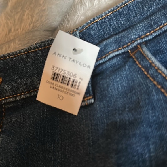 Ann Taylor Blue Flare Wide Leg Jeans - Picture 2 of 3